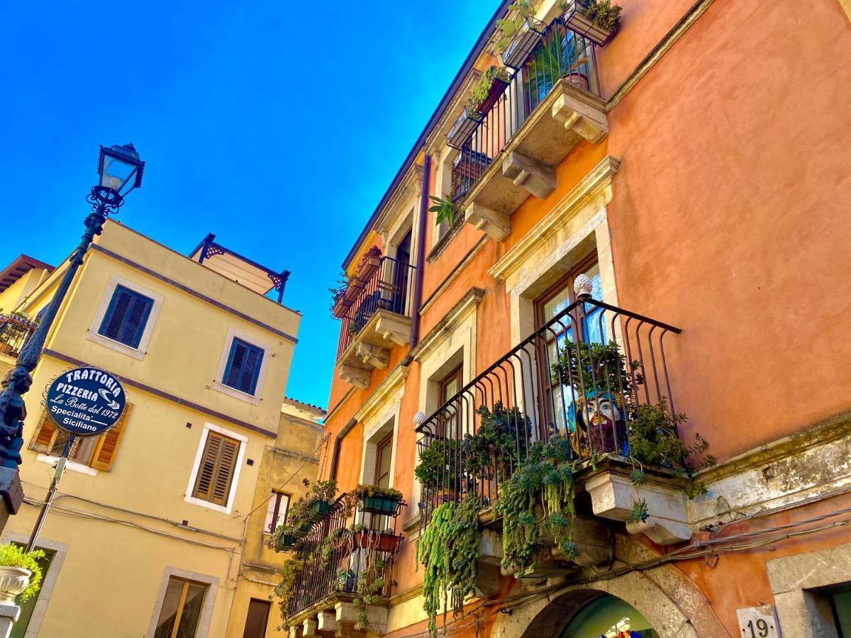 Caterina'S Charme Apartment تاورمينا المظهر الخارجي الصورة